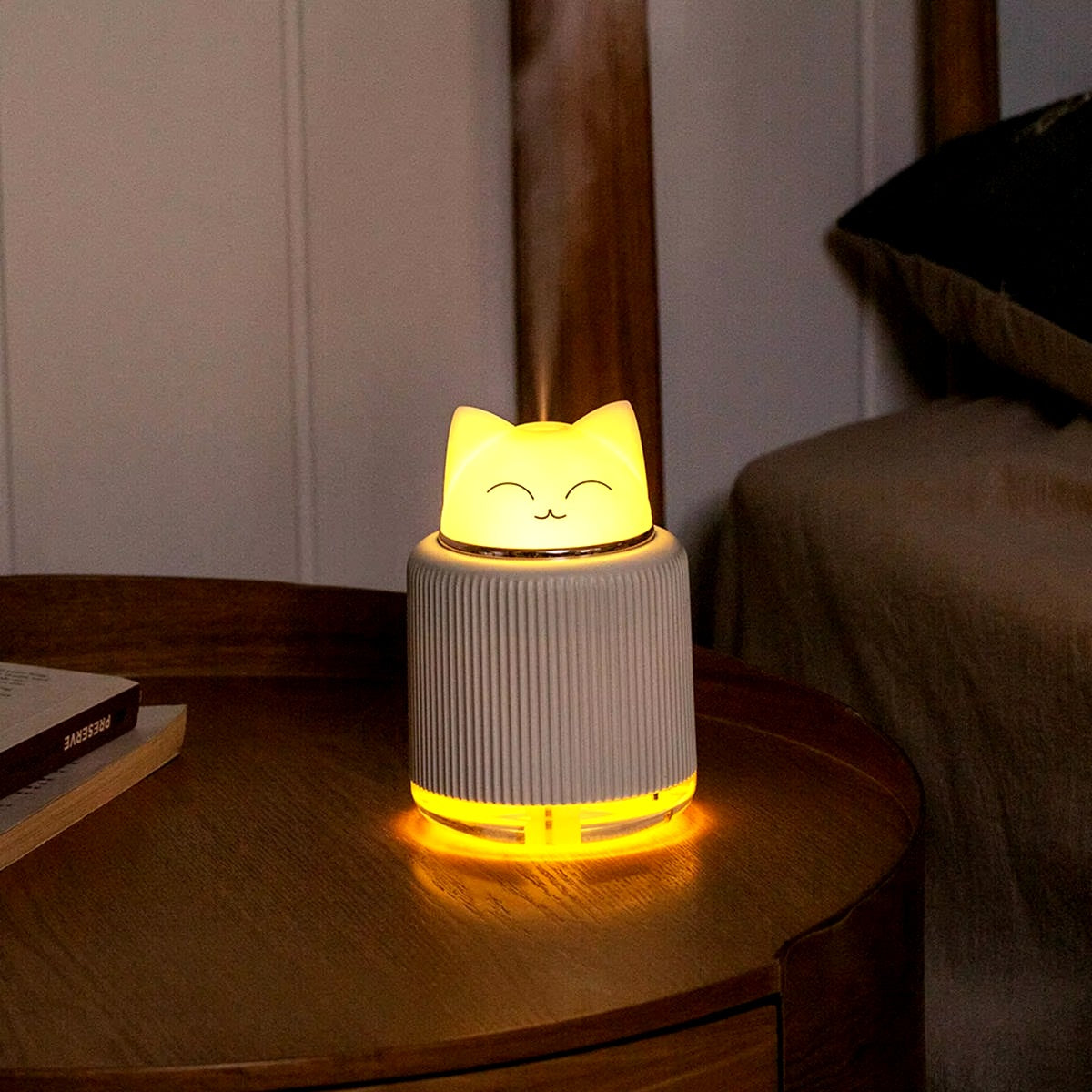 Cartoon Cat Mini Humidifier E340 – Quiet & Efficient Air Moisturizer