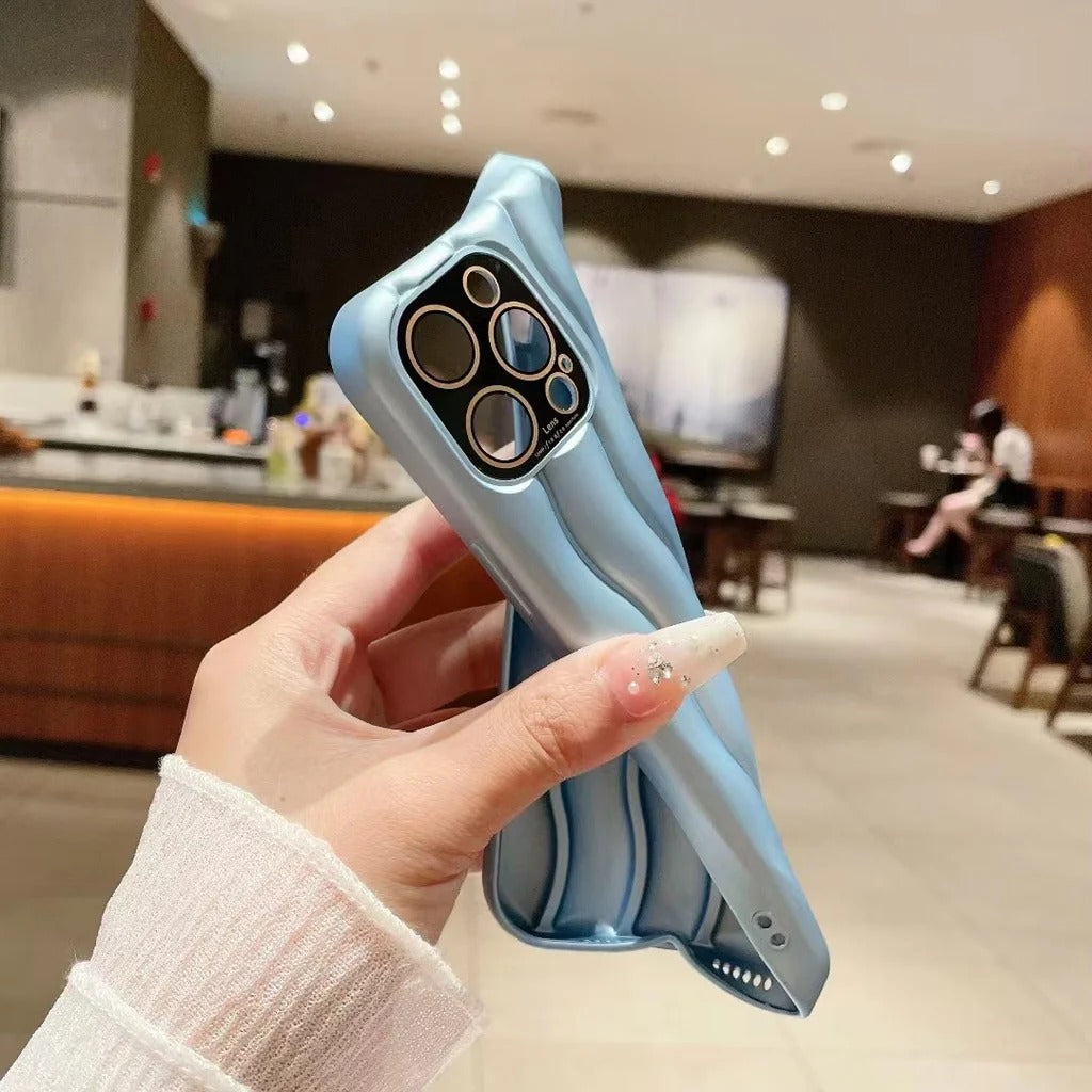 Curl shape case with Built-in Lens Protection